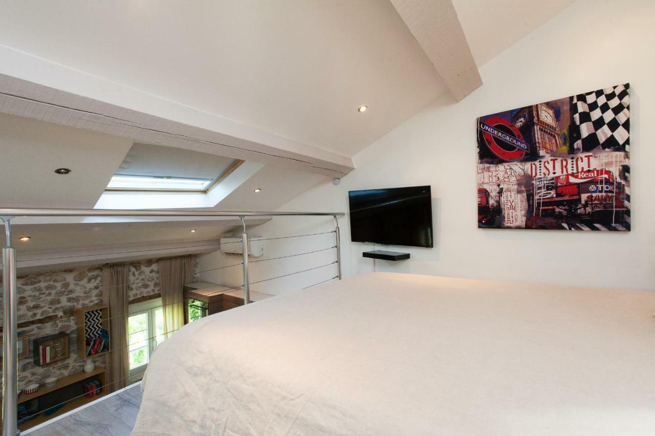 Superbe Appartement Loft Vieil Antibes Exterior photo