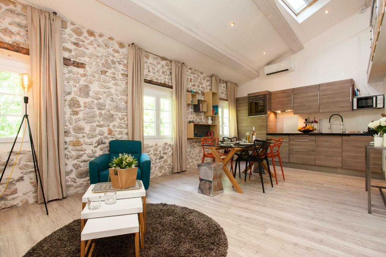 Superbe Appartement Loft Vieil Antibes Exterior photo