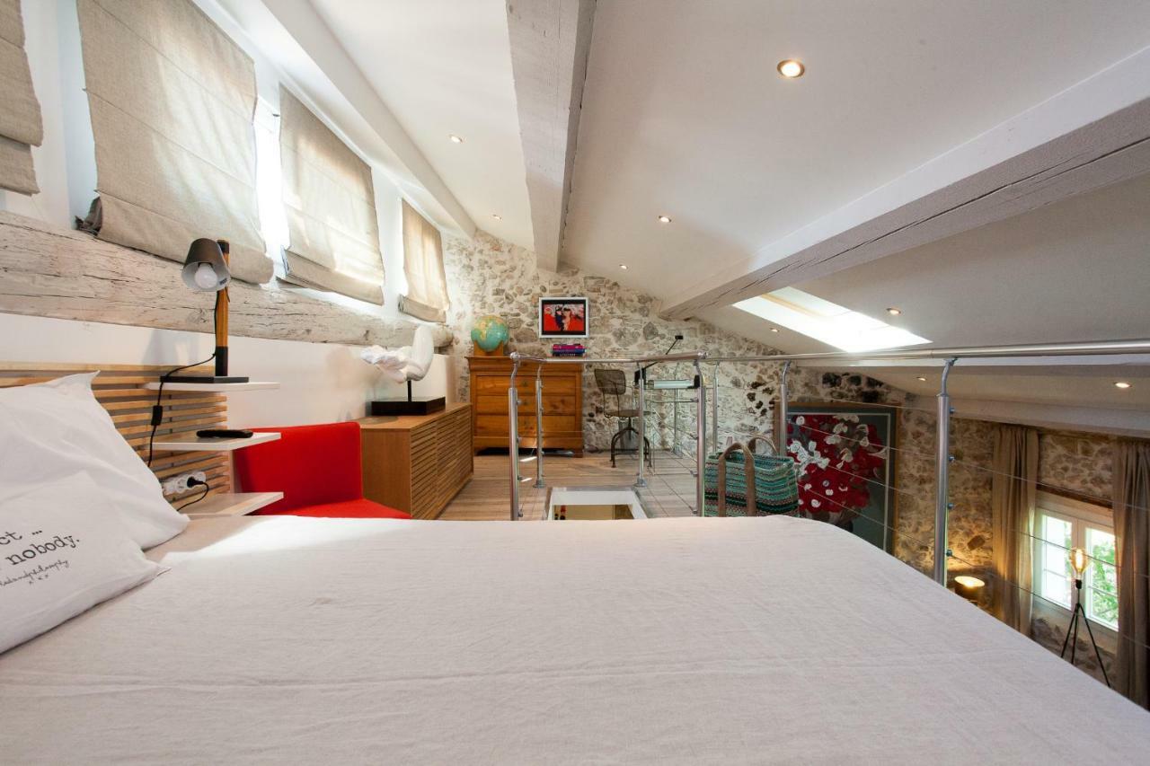 Superbe Appartement Loft Vieil Antibes Exterior photo